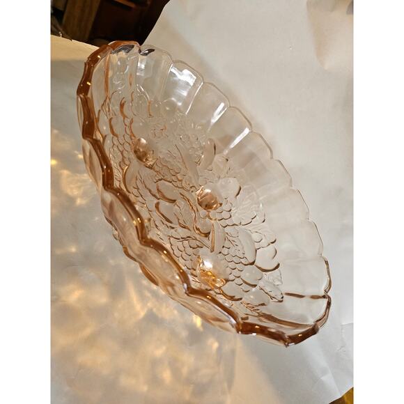 Vintage Pink Depression Glass Footed Bowl - Scalloped Edge Floral Pattern 1930s - Picture 5 of 9